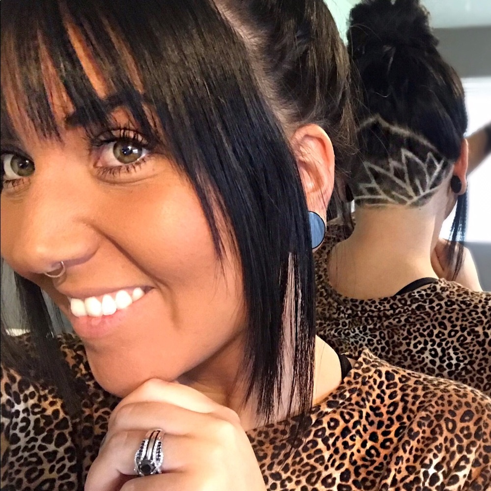 Meet your Posher, Lizzie